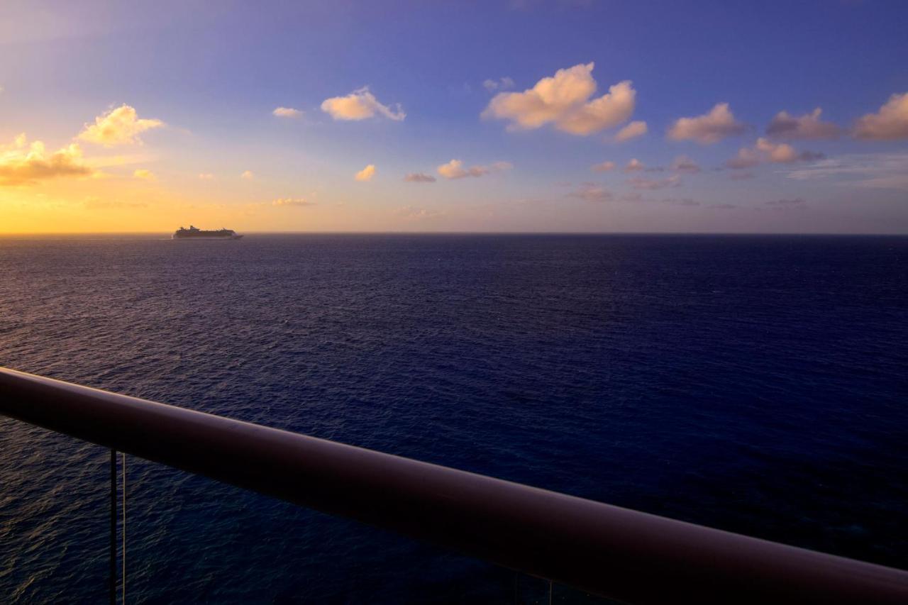Peninsula Grand By Your Way *